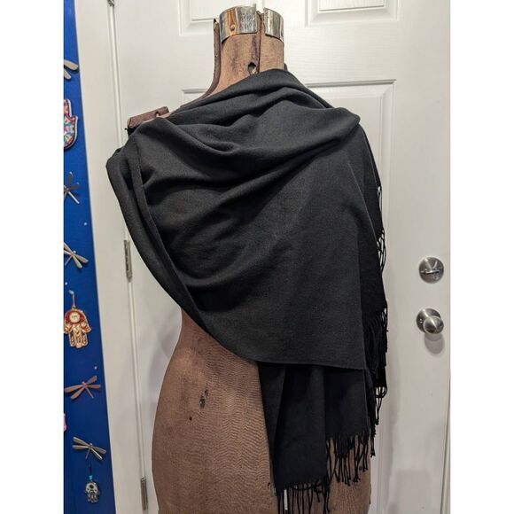 Black Cashmere Shawl Wrap 24.5x72 Soft Long Scarf Minimalist Elegant Boho Gypsy - Picture 5 of 12